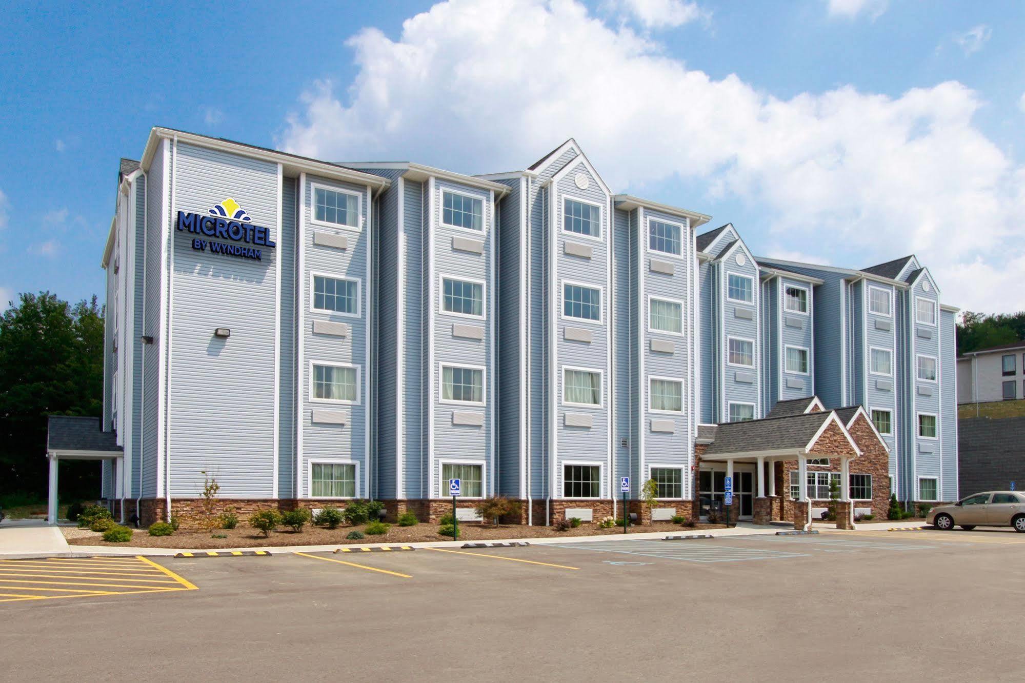 Microtel Inn & Suites By Wyndham Waynesburg Екстериор снимка